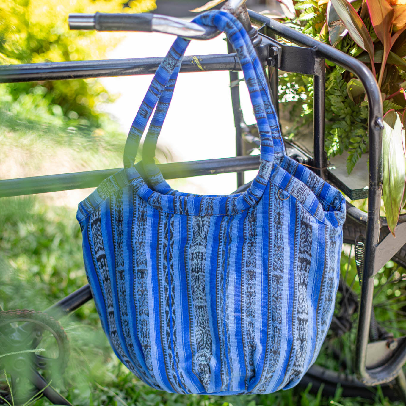 MEDIUM VOYAGER BAG - CORTE - NO. 17290