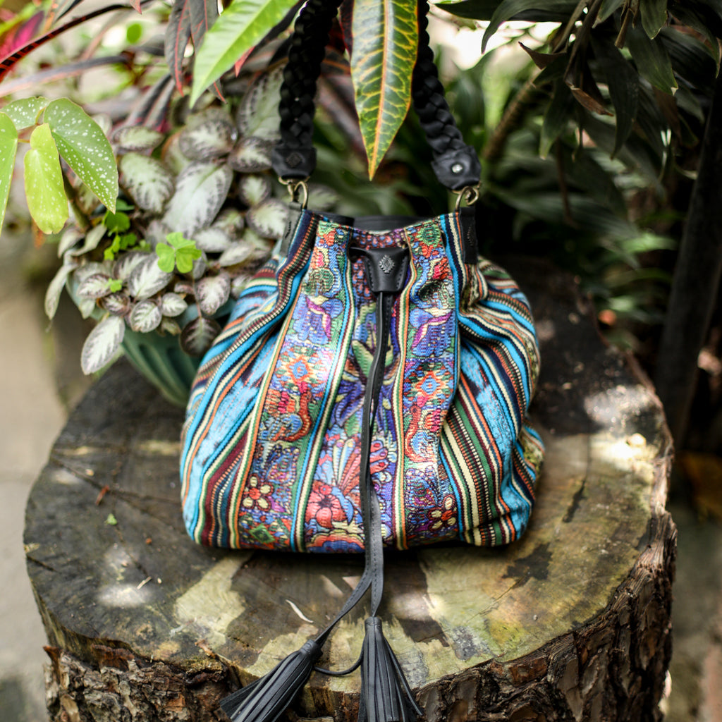 DRAWSTRING BUCKET BAG - CORTE - BLACK - NO. 18456