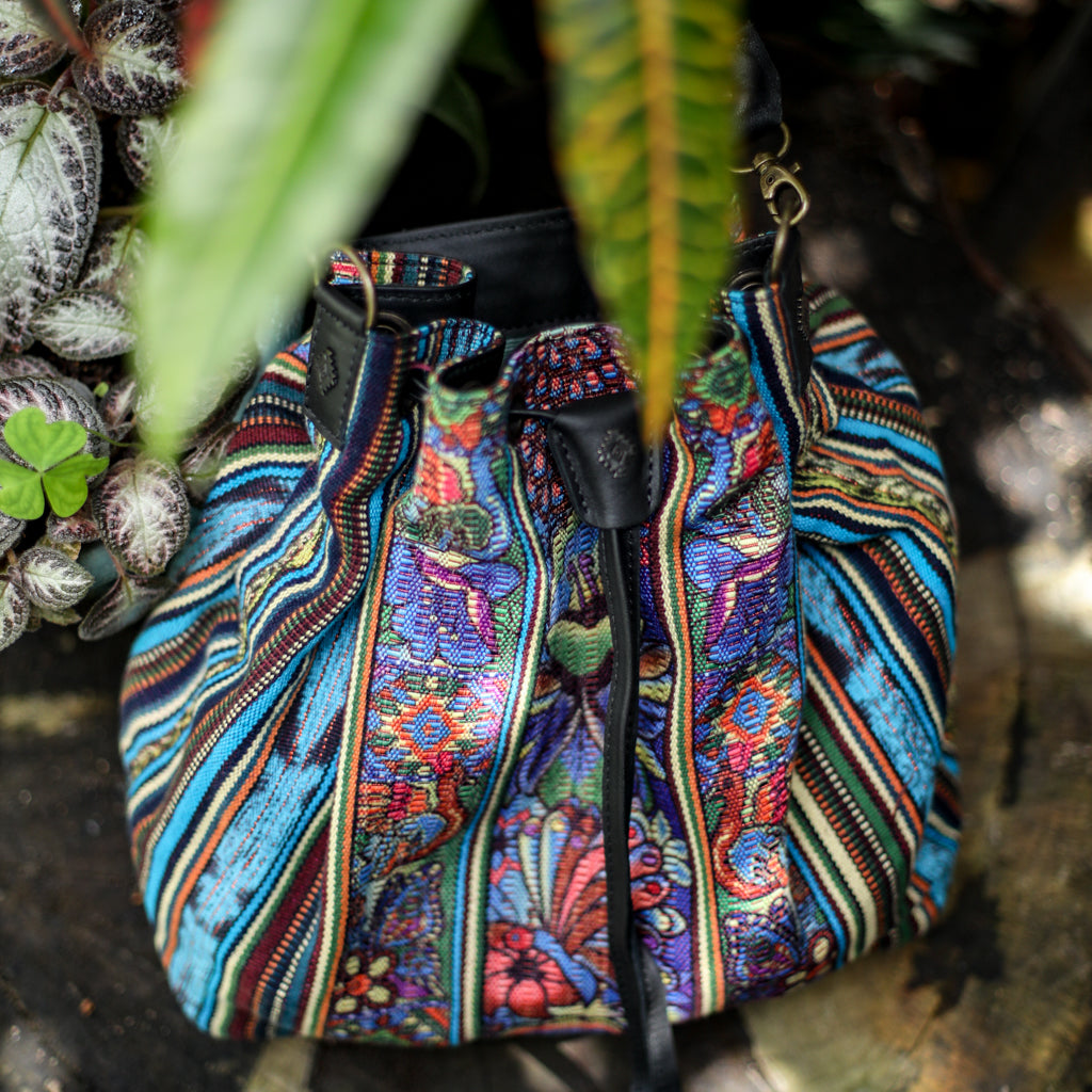 DRAWSTRING BUCKET BAG - CORTE - BLACK - NO. 18456