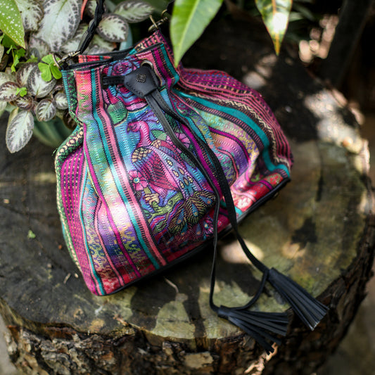 DRAWSTRING BUCKET BAG - CORTE - BLACK - NO. 18458