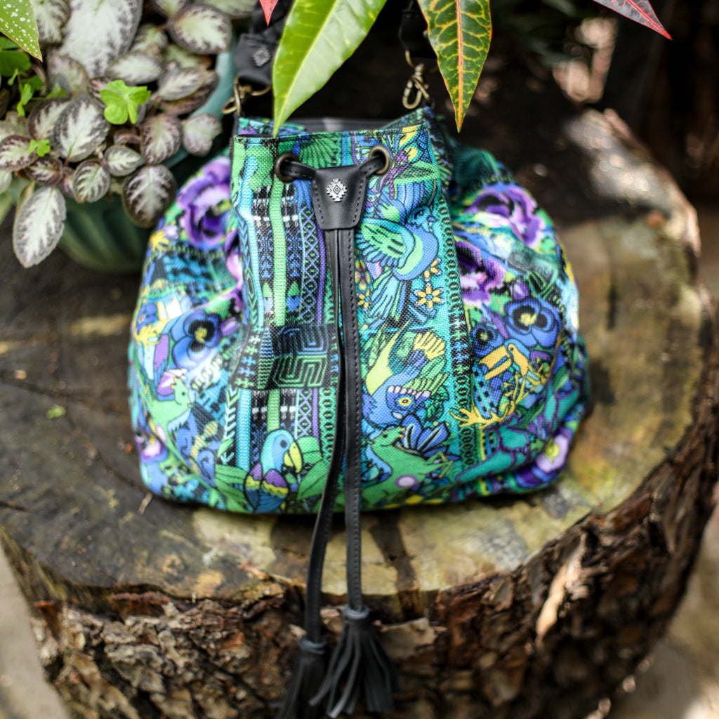 DRAWSTRING BUCKET BAG - CORTE - BLACK - NO. 18459