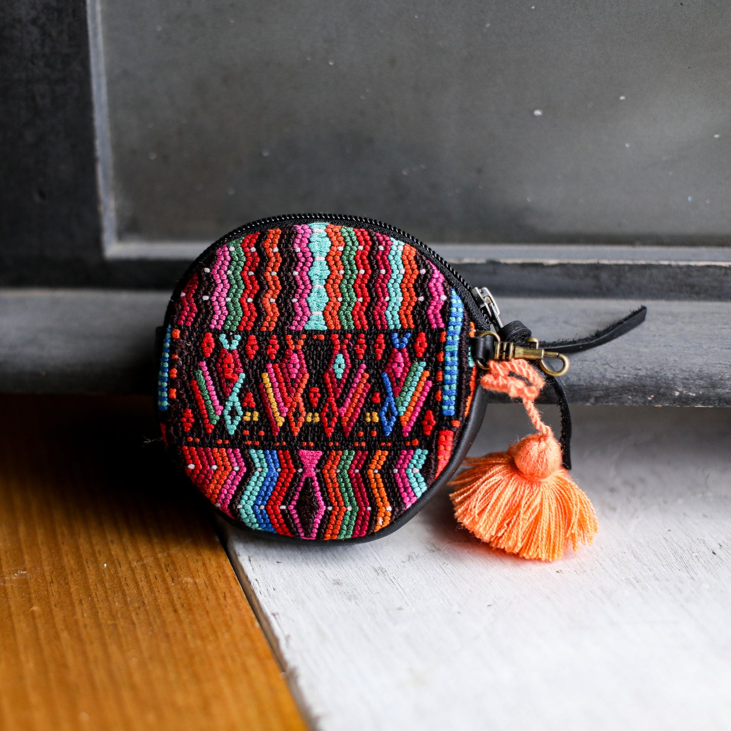 CIRCLE COIN PURSE - OOAK HUIPIL - BLACK - NO. 19047