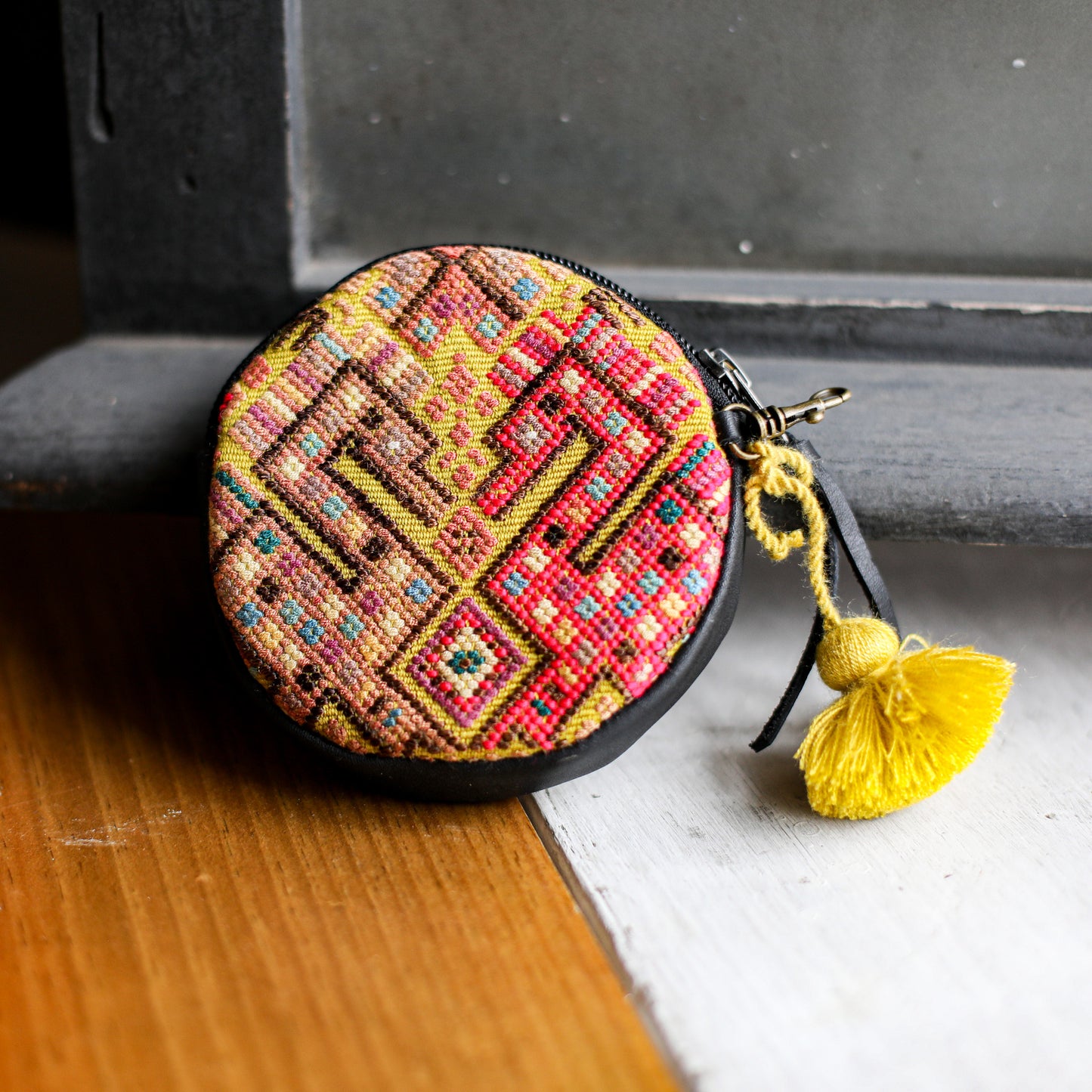 CIRCLE COIN PURSE - OOAK HUIPIL - BLACK - NO. 19051