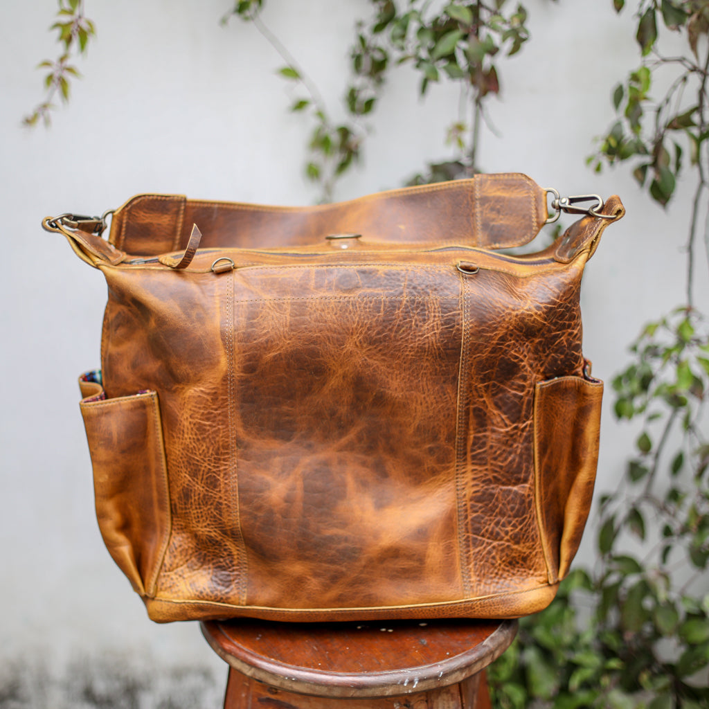 BEATRIZ CONVERTIBLE DAY BAG - FULL LEATHER - WRANGLER