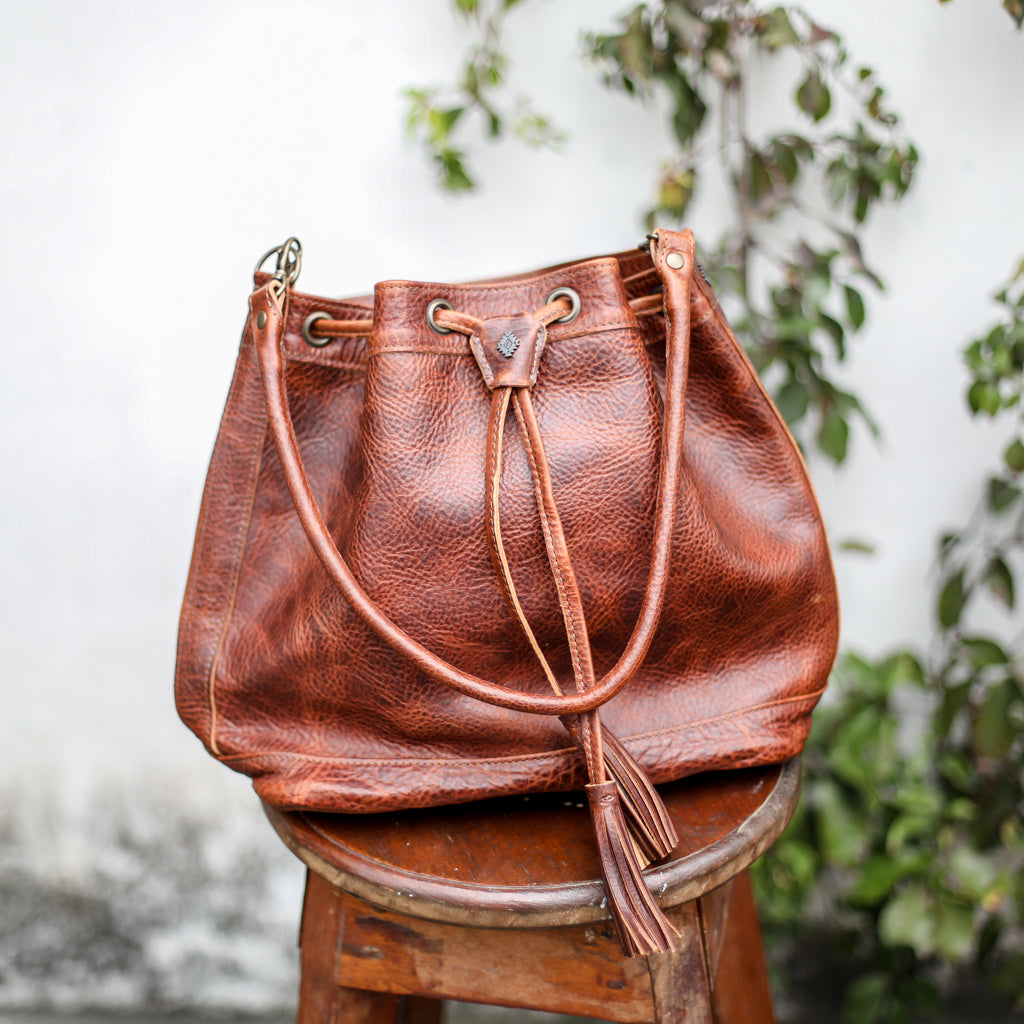DRAWSTRING BUCKET BAG - FULL LEATHER - HONEY