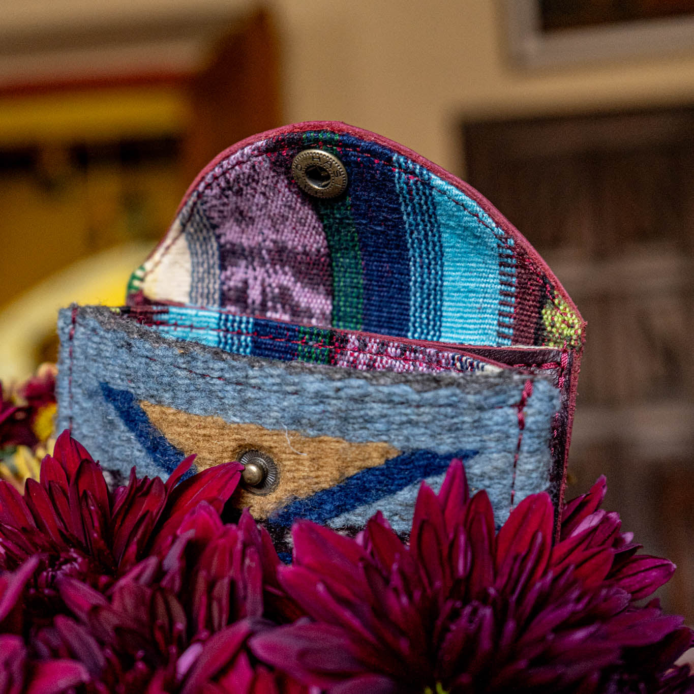 CARD CASE WITH CLASP - MEXICO TEXTILE - VINO TINTO - NO. 15855