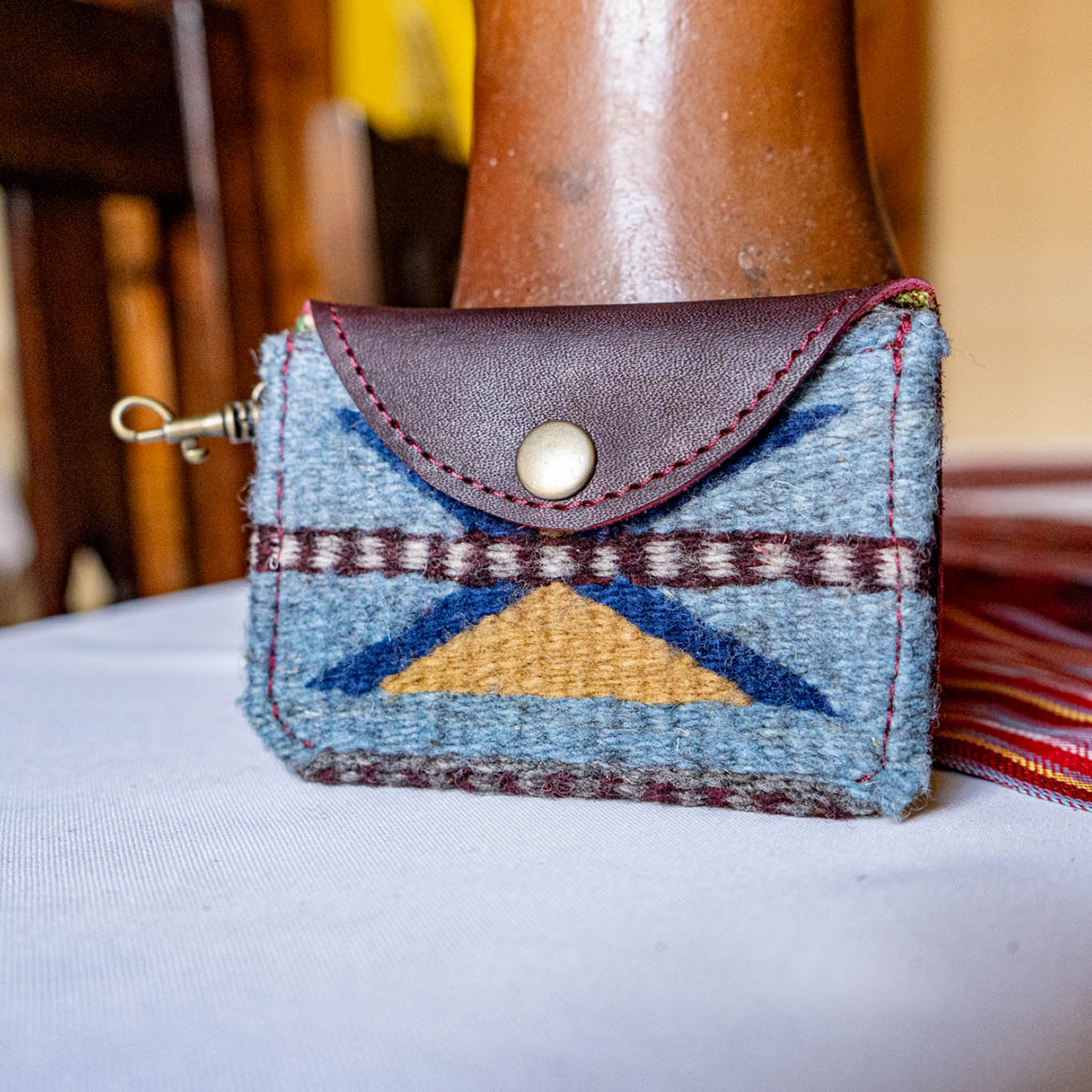 CARD CASE WITH CLASP - MEXICO TEXTILE - VINO TINTO - NO. 15855