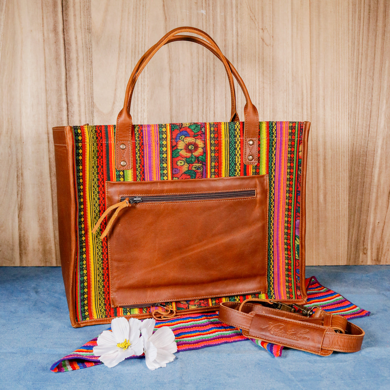 THE PERFECT TRAVEL TOTE - CORTE - CAFE - NO. 16370