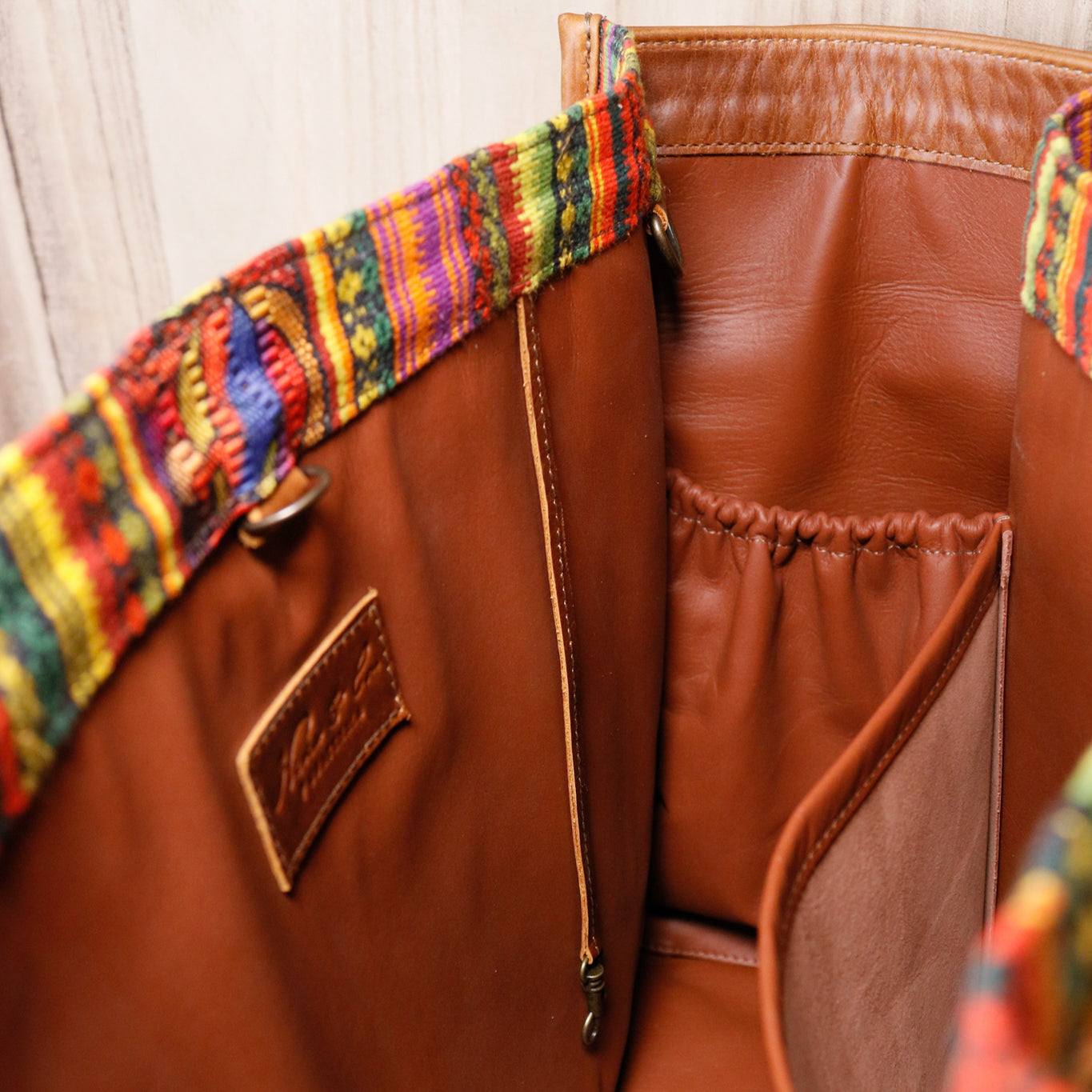 THE PERFECT TRAVEL TOTE - CORTE - CAFE - NO. 16370