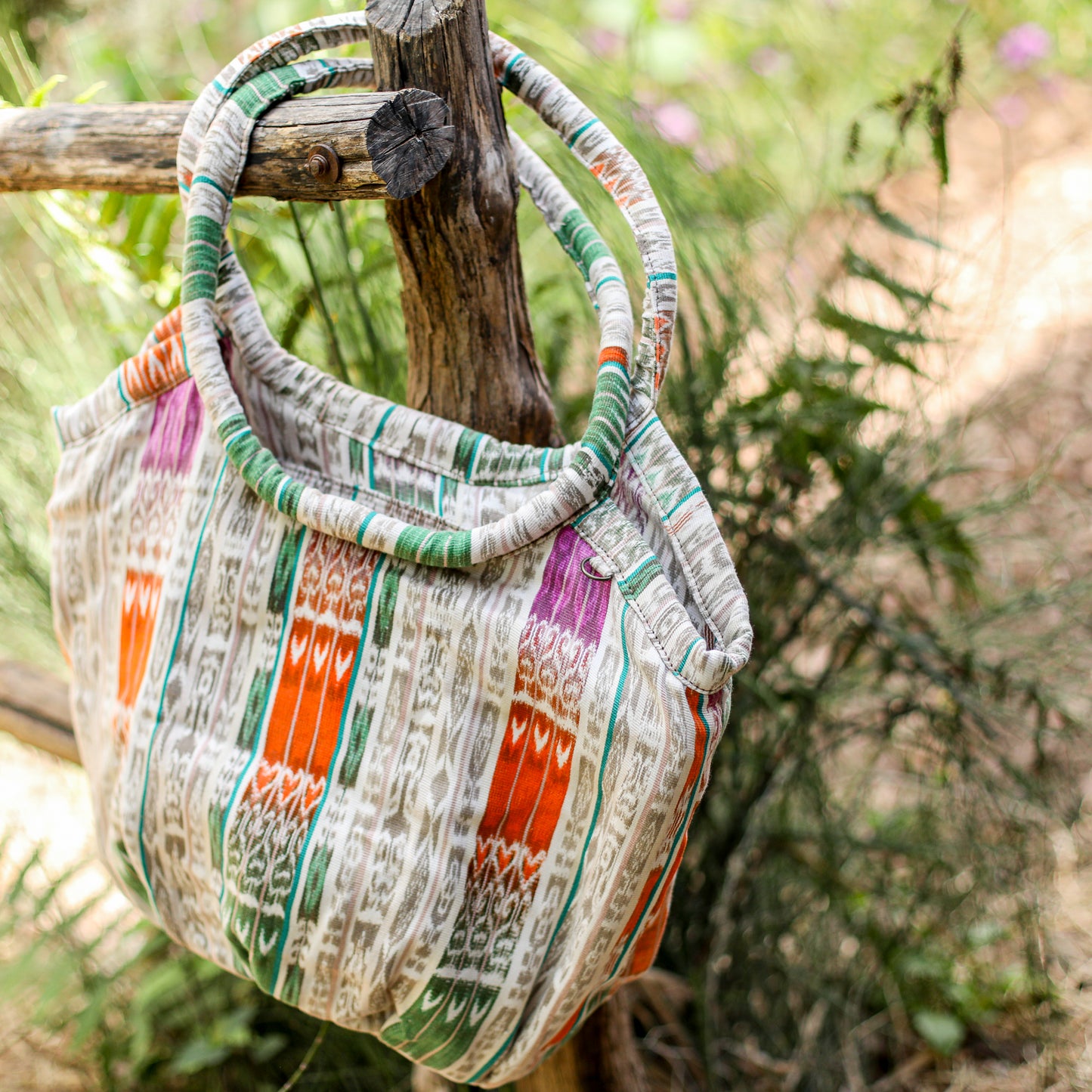 MEDIUM VOYAGER BAG - BLEACHED CORTE - NO. 200056