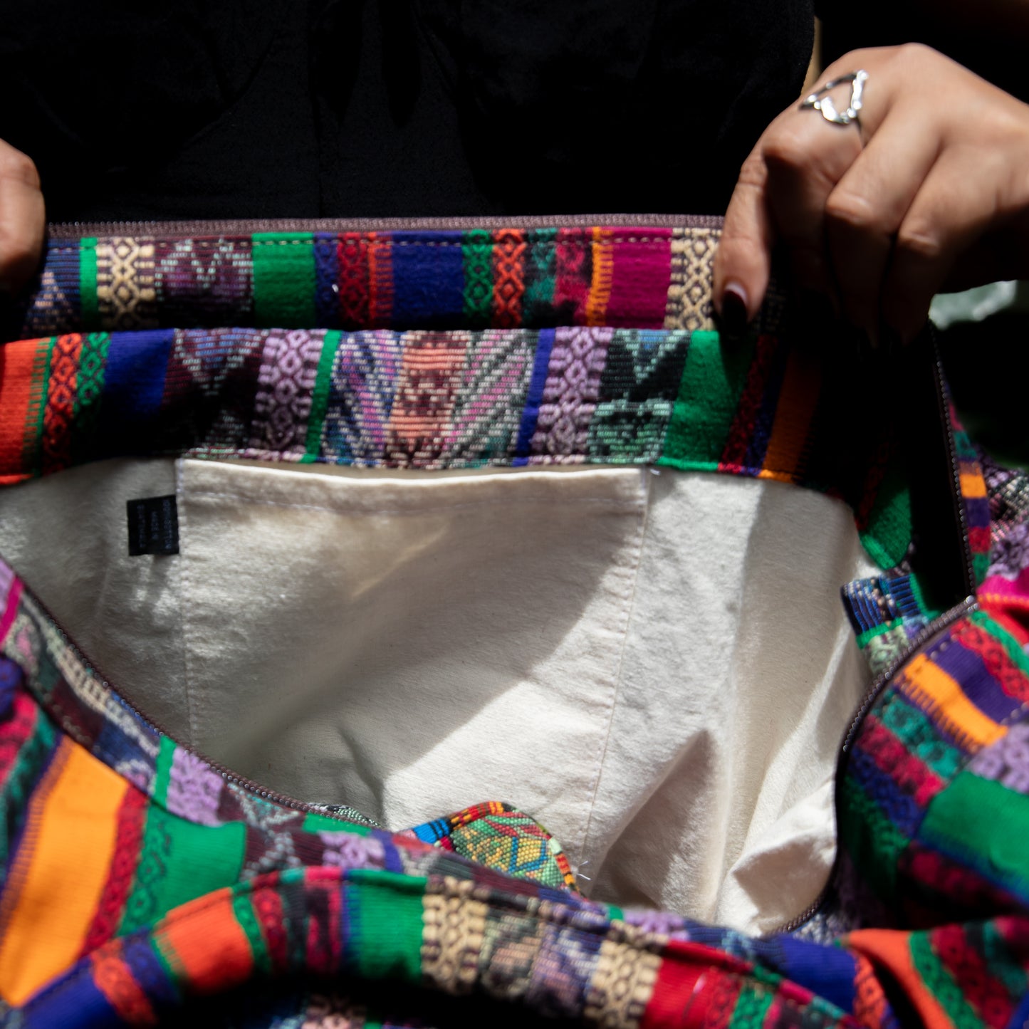 MEDIUM VOYAGER BAG - CORTE - NO. 18316