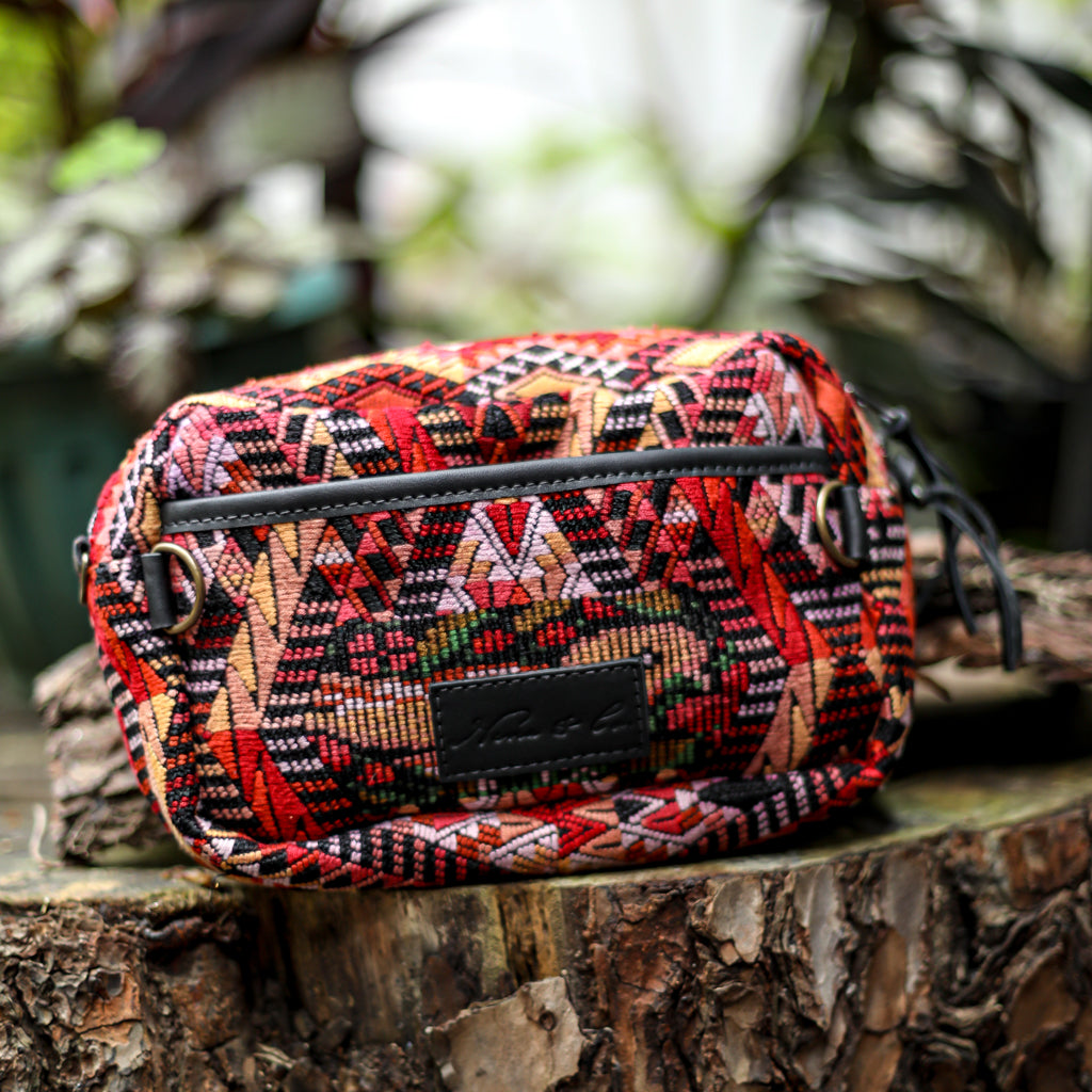 WANDER BAG - OOAK HUIPIL - BLACK - NO. 18531