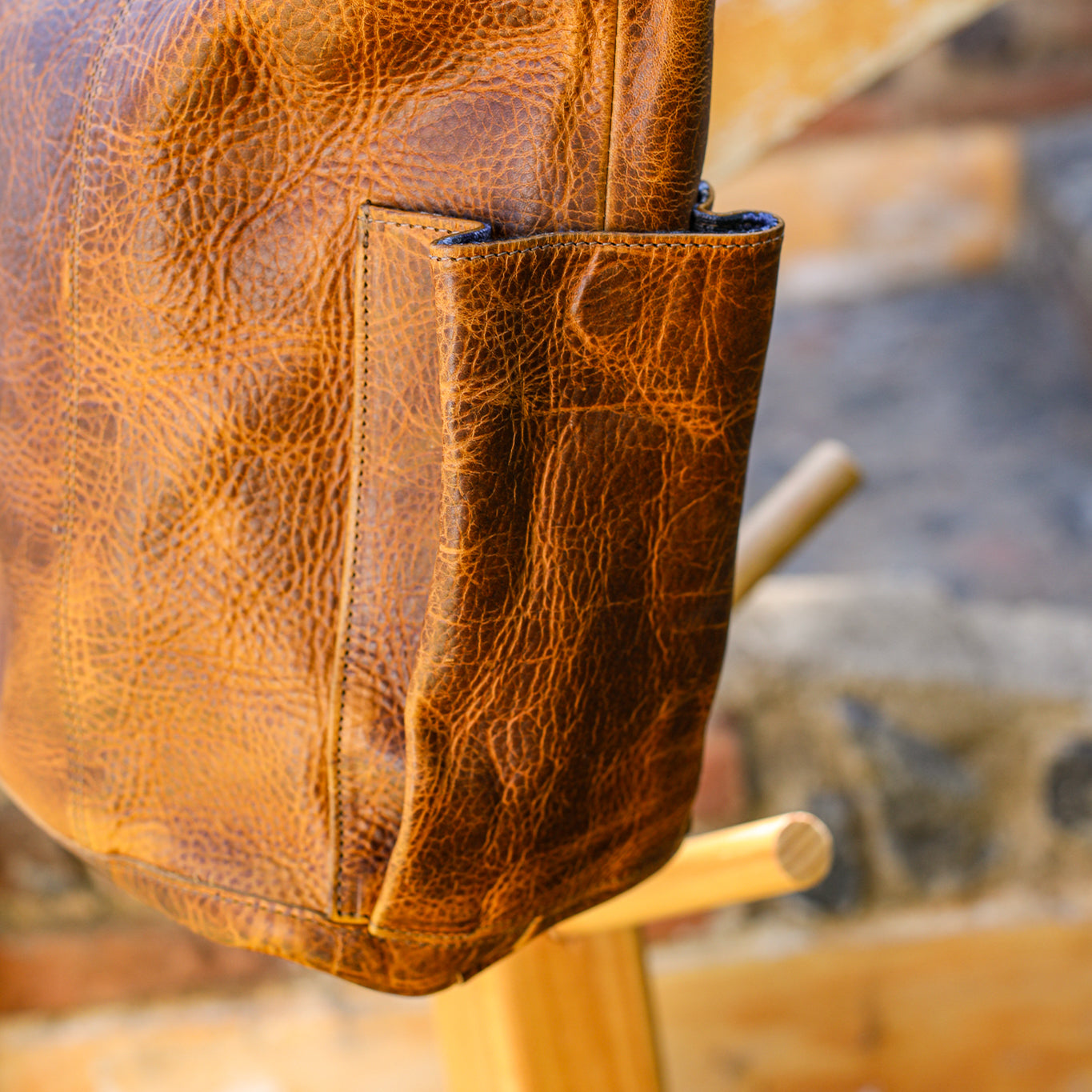 BEATRIZ CONVERTIBLE DAY BAG - FULL LEATHER - WRANGLER