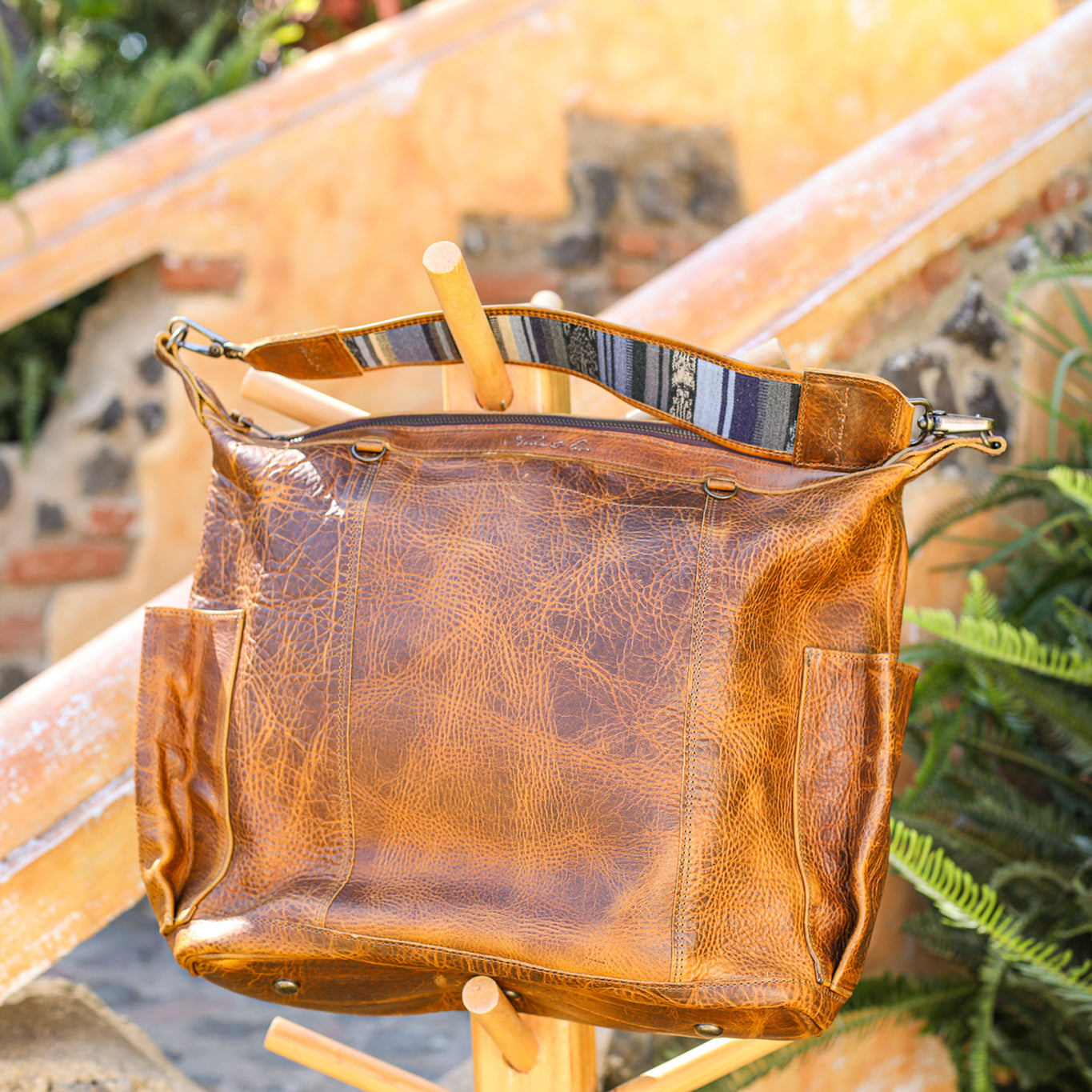 BEATRIZ CONVERTIBLE DAY BAG - FULL LEATHER - WRANGLER