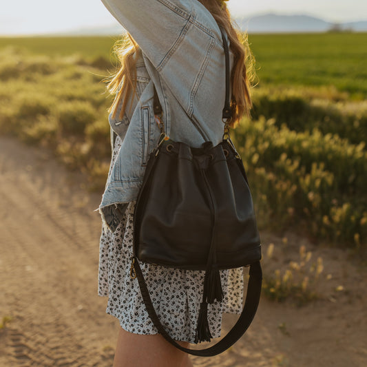 DRAWSTRING BUCKET BAG - MEDIUM - FULL LEATHER COLLECTION - BLACK